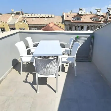 Fethiye Hisaronu, 2+1 Flat Close To Entertainment Center アパート フェティエ