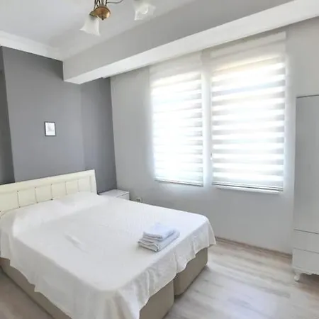 アパート Fethiye Hisaronu, 2+1 Flat Close To Entertainment Center